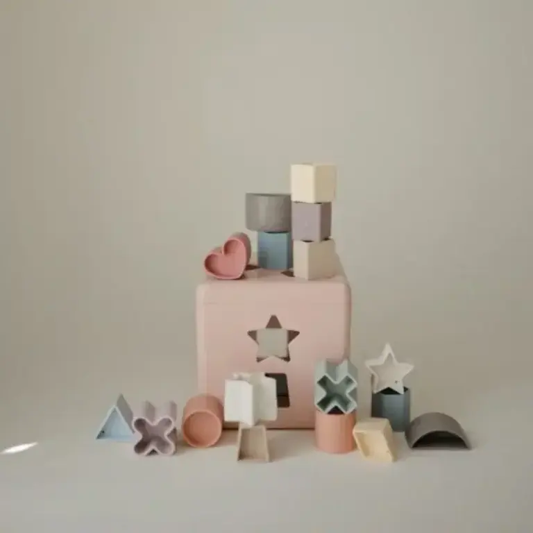 Mushie Shape Sorting Box Pastel