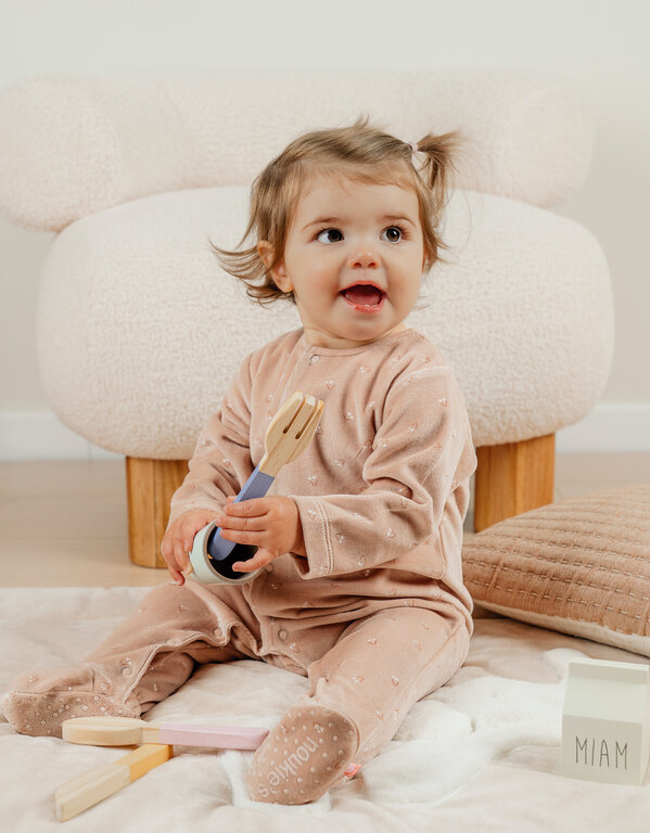 Noukie's Roze velours baby pyjama - Nappy Cat