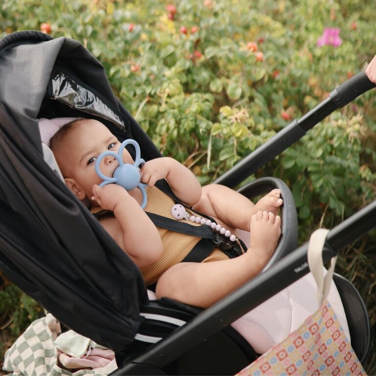 Mushie Rattle Daisy Teether - Faded Denim