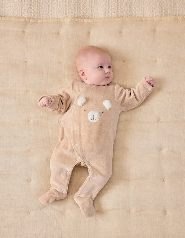 Noukie's Beige velours pyjama met beertje– Orso