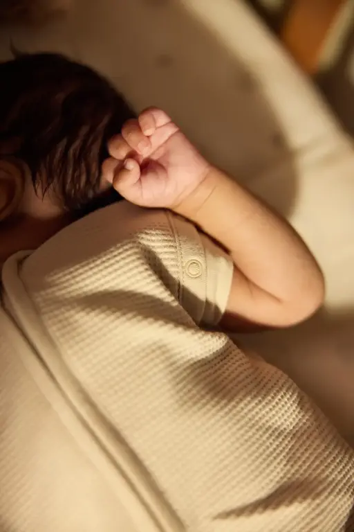 Jollein Newborn Slaapzak - Little Waffle - Sand ( 0-3M )