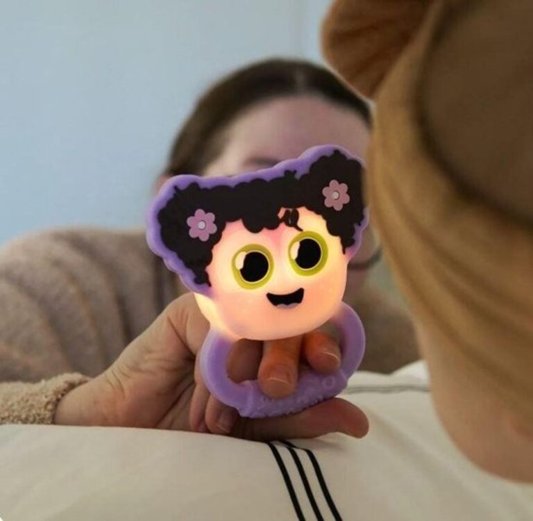 Glo Pals rattle Lumi