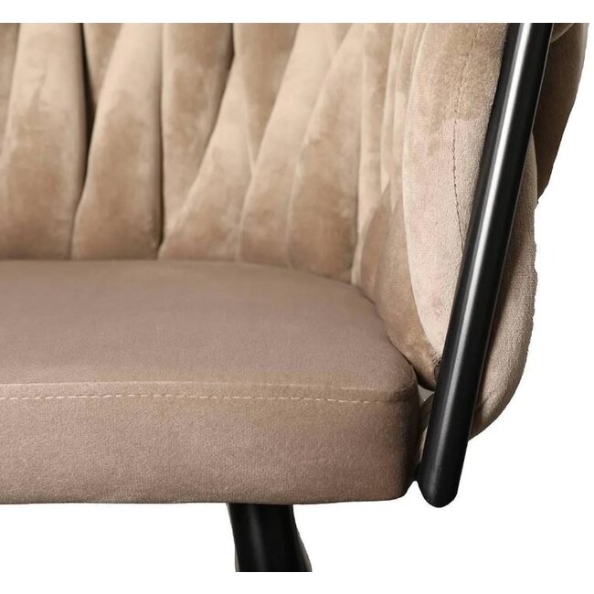 Homerebels Collection Gevlochten eetkamerstoel Sand White – beige velvet eetkamerstoel met armleuning en gevlochten rugleuning - Wave chair