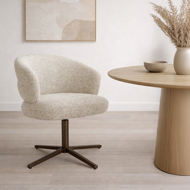 Livingfurn Luxe beige eetkamerstoel Blake – draaibare stoffen eetkamerstoel met armleuning en pocketvering