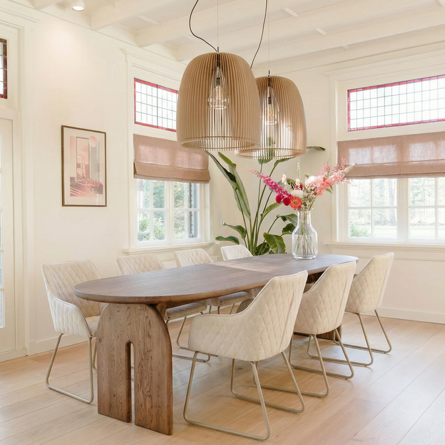 Homerebels Collection  Frisco Drive eetkamerstoel beige – luxe linnenlook stoel met armleuningen en doorgestikte kussens voor een modern of Scandinavisch interieur