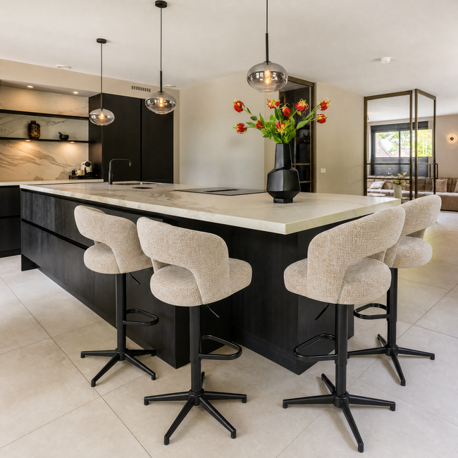 Homerebels Collection Draaibare barkruk met armleuning en rugleuning in beige | In hoogte verstelbaar 64–84 cm | Met voetensteun | Kookeiland & bartafel