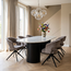 Pole to Pole Taupe eetkamerstoel met armleuning – Luxe stof, vaste poten, hotel-chique design