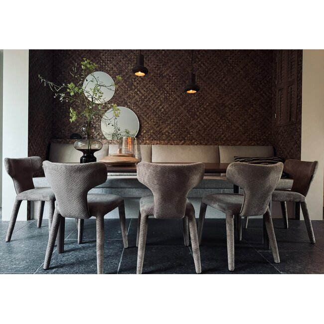 Homerebels Collection Japandi eetkamerstoel bruin volledig gestoffeerd – minimalistisch design met comfortabele zit