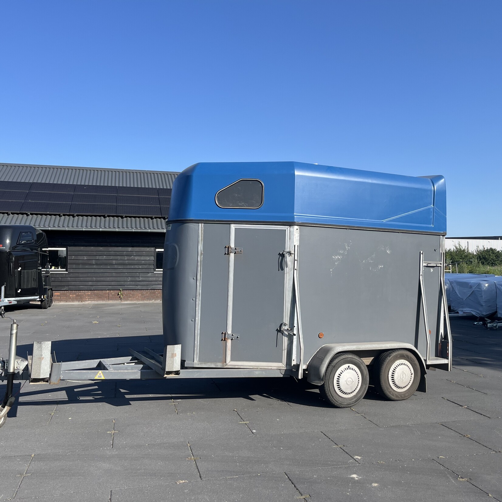 Weijer Koetsentrailer in goede staat met zadelkamer