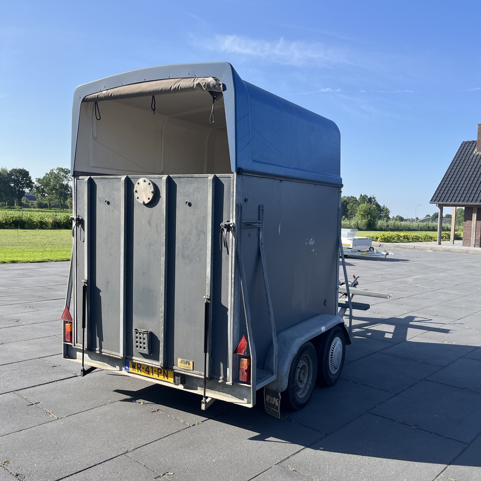 Weijer Koetsentrailer in goede staat met zadelkamer