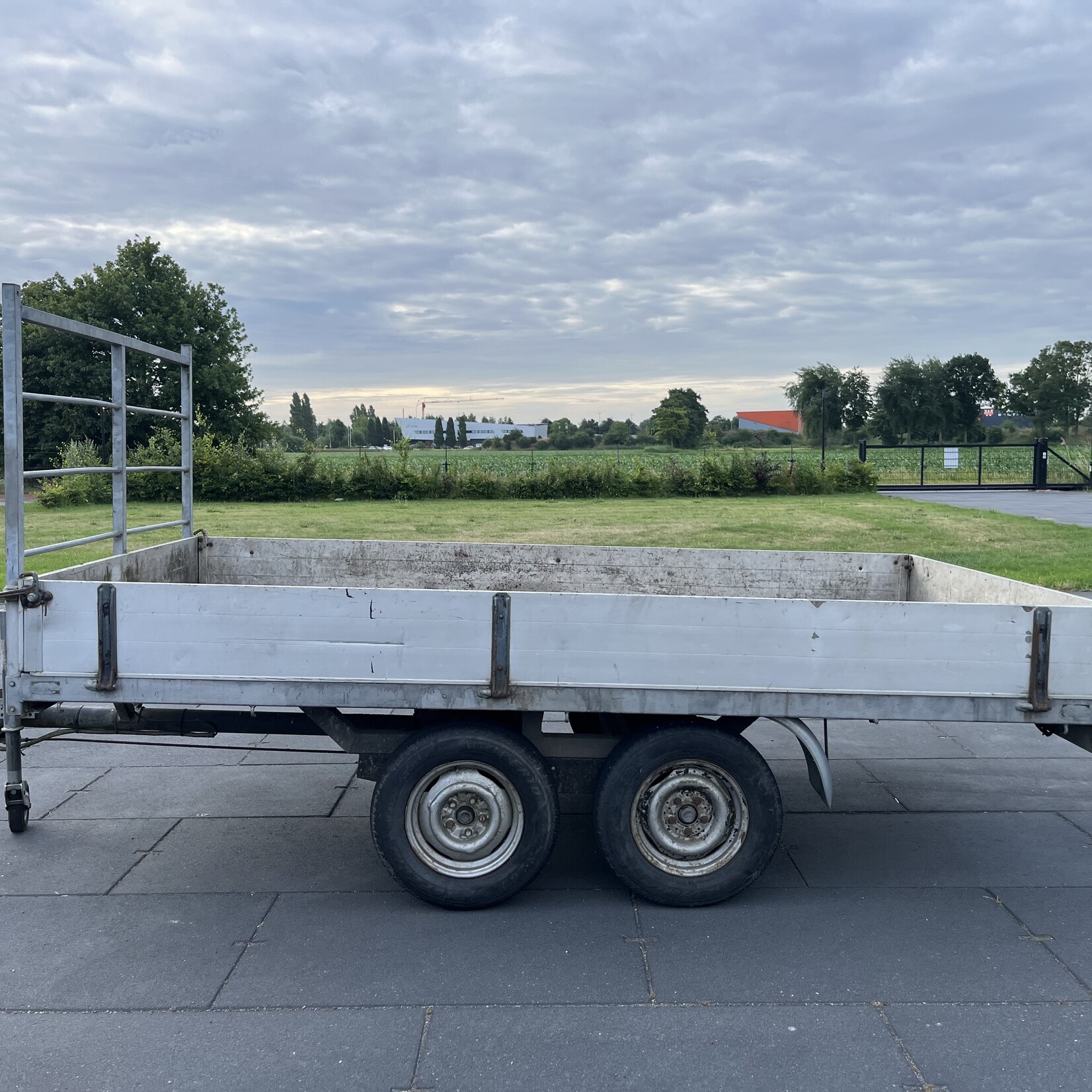 Solide Plateauwagen 400x180 Marge Geen BTW