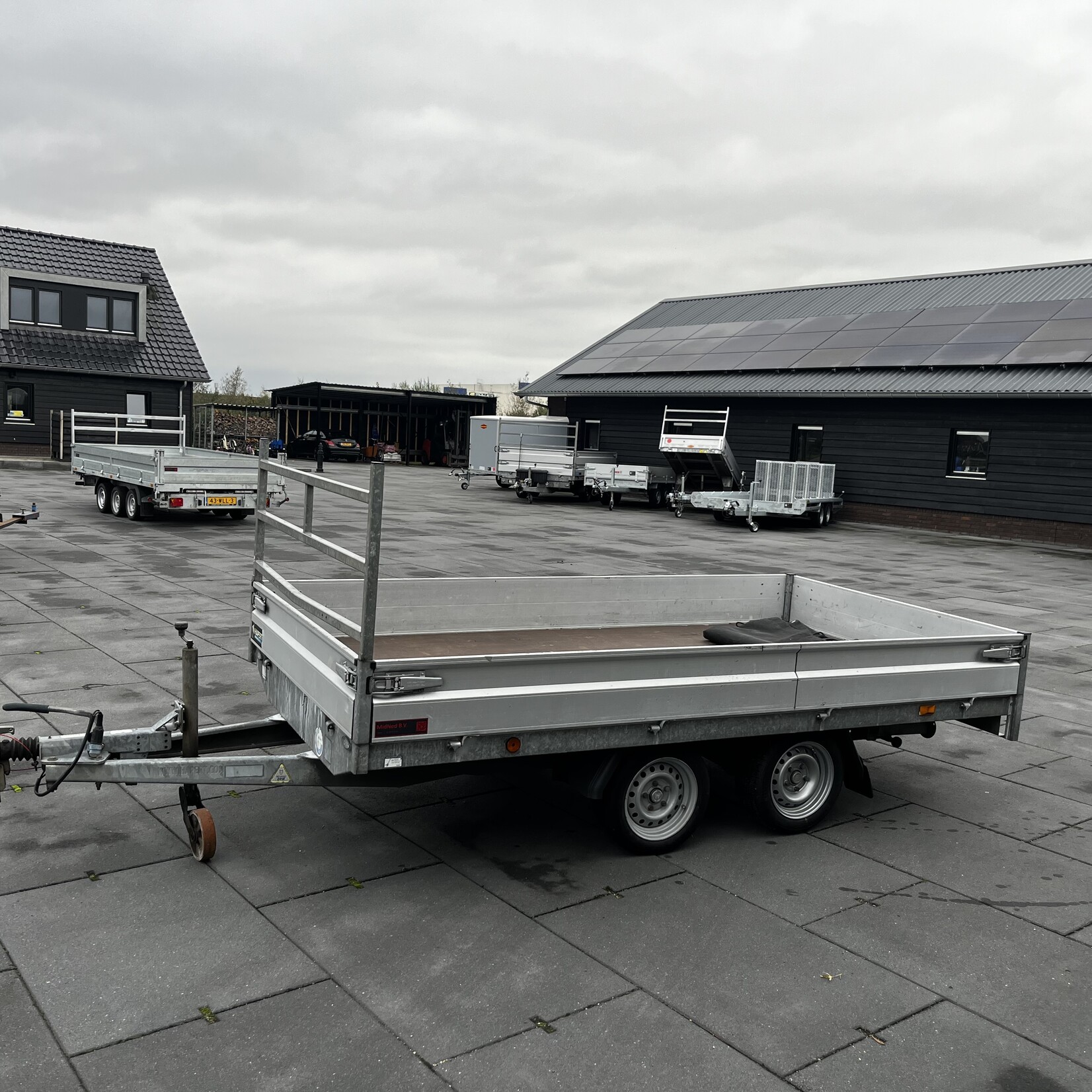 Hapert 335 x 185 cm