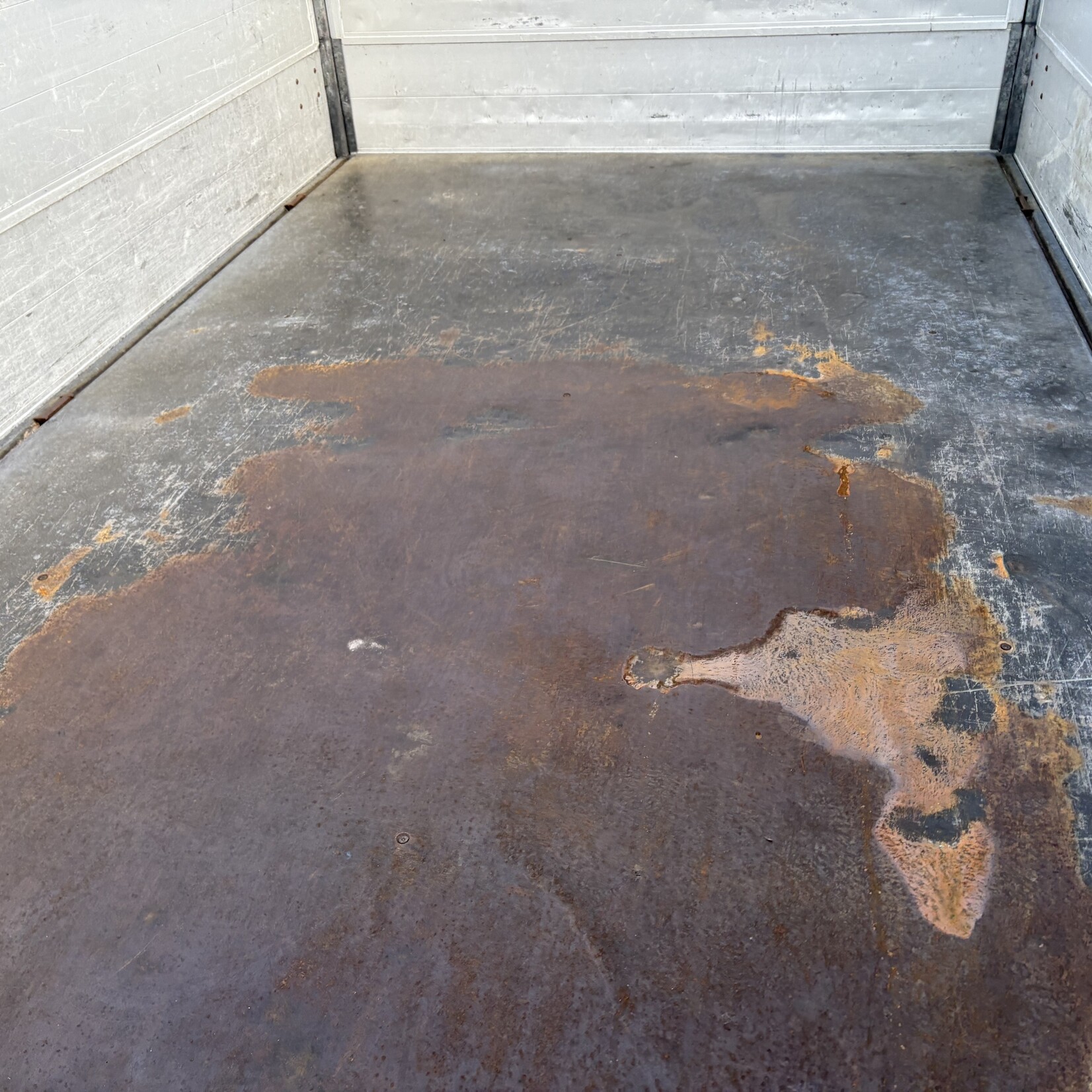 Hapert kipper met opzetborden FERRO