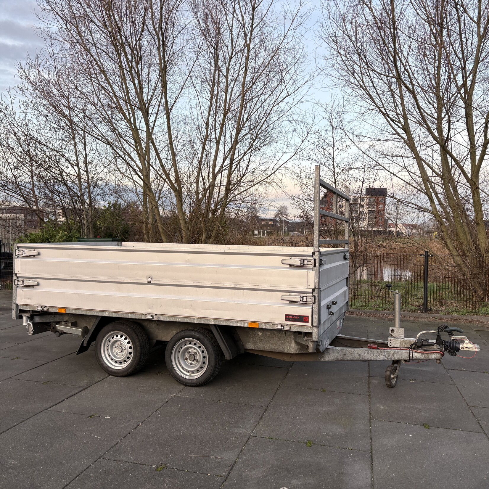 Hapert kipper met opzetborden FERRO