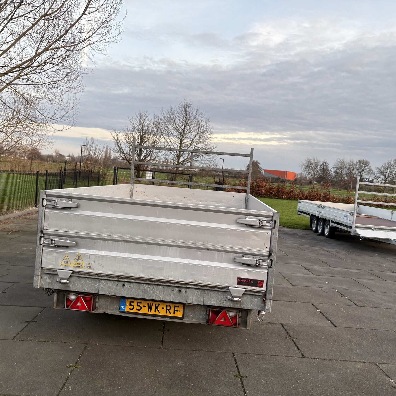 Hapert kipper met opzetborden FERRO