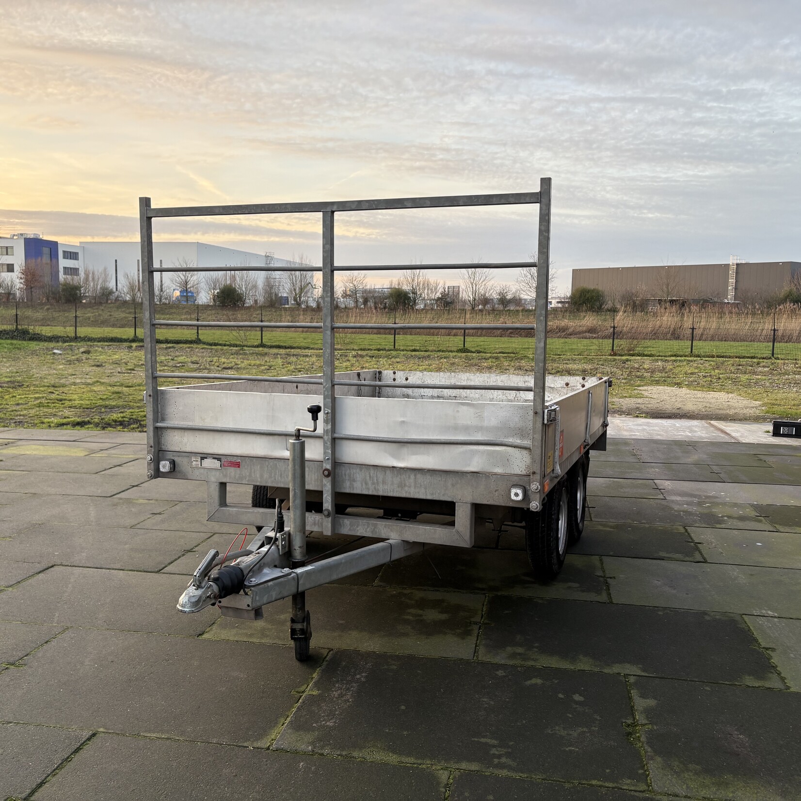 Solide plateauwagen 300 x 170 marge