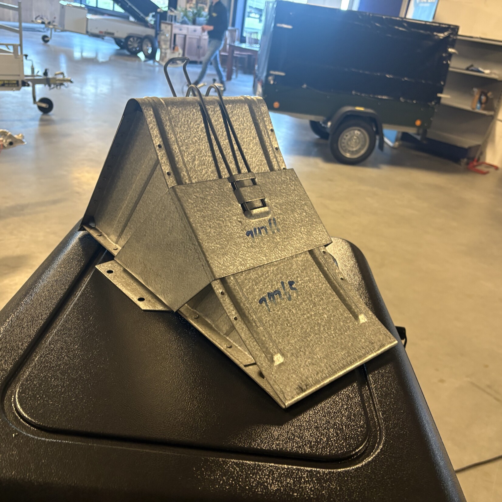 Wielkeg G 53 verzinkt  465x200x231mm (LxBxH)