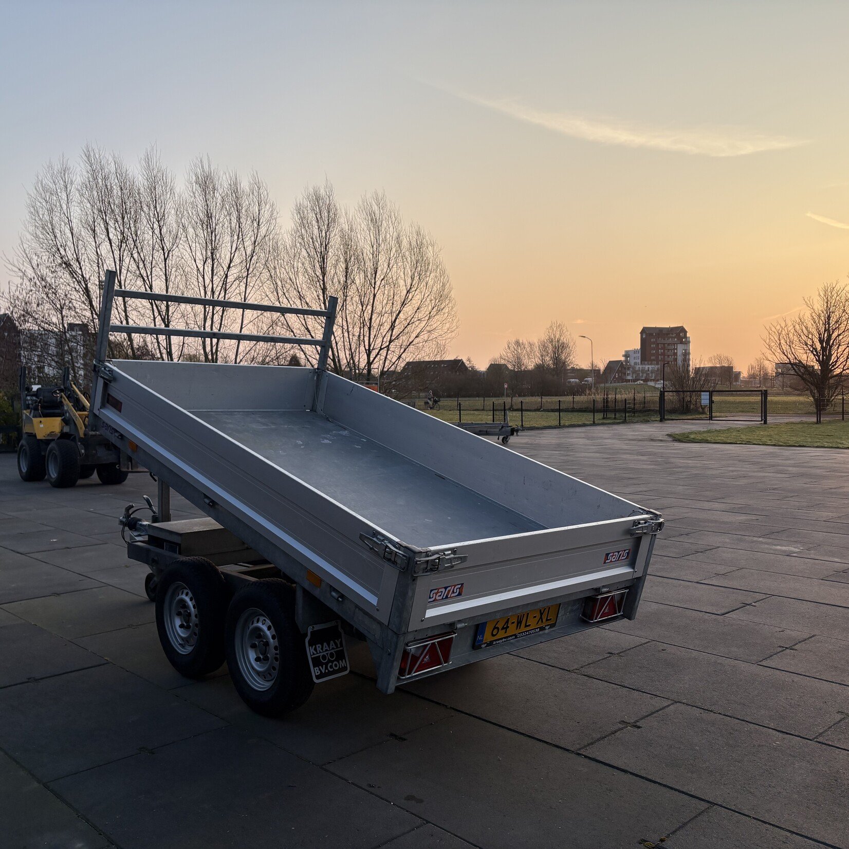 Saris kipper 270 x 150 cm elektrisch bediend