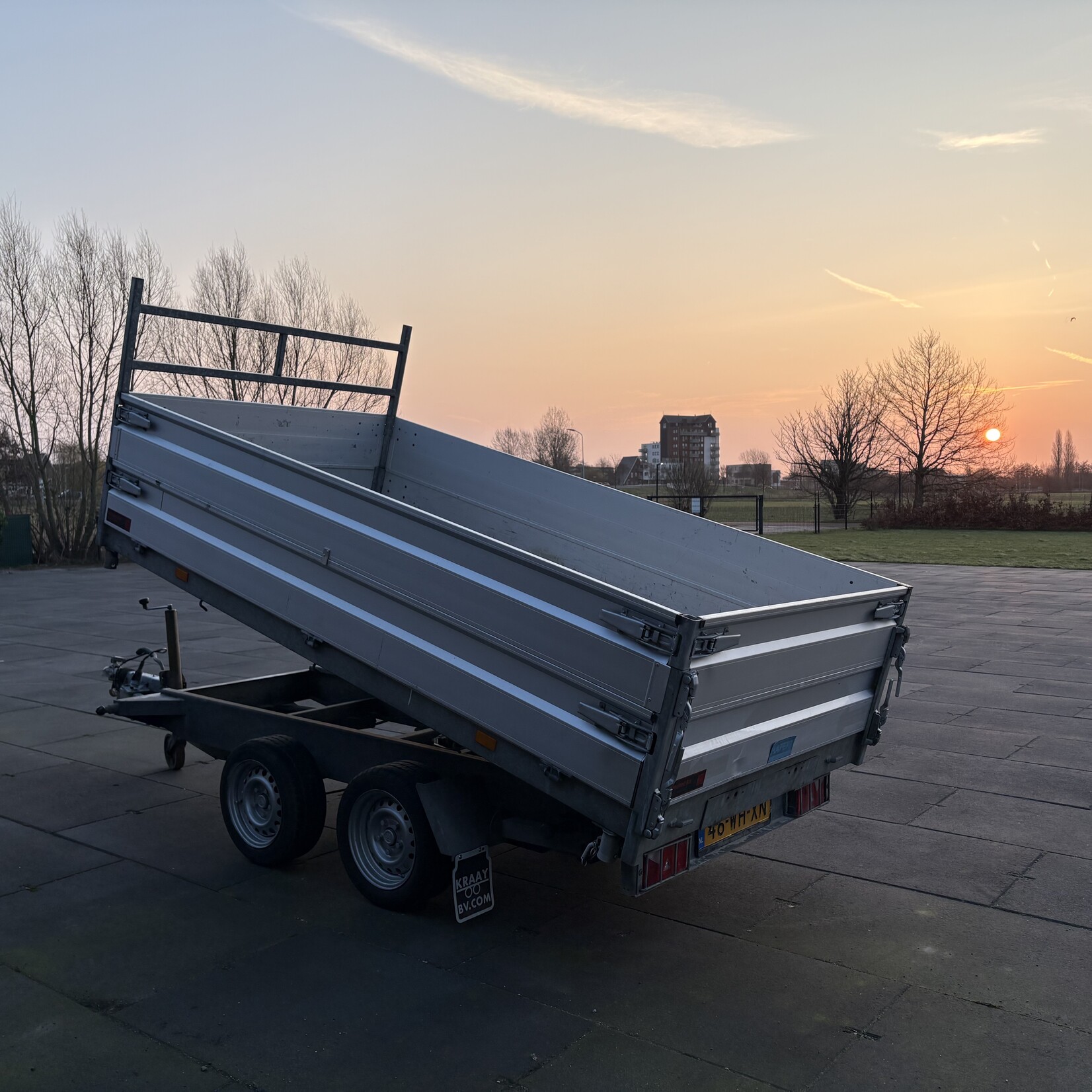 Hapert kipper 305 x 160 cm 3-zijdig met rijplaten en opzetborden