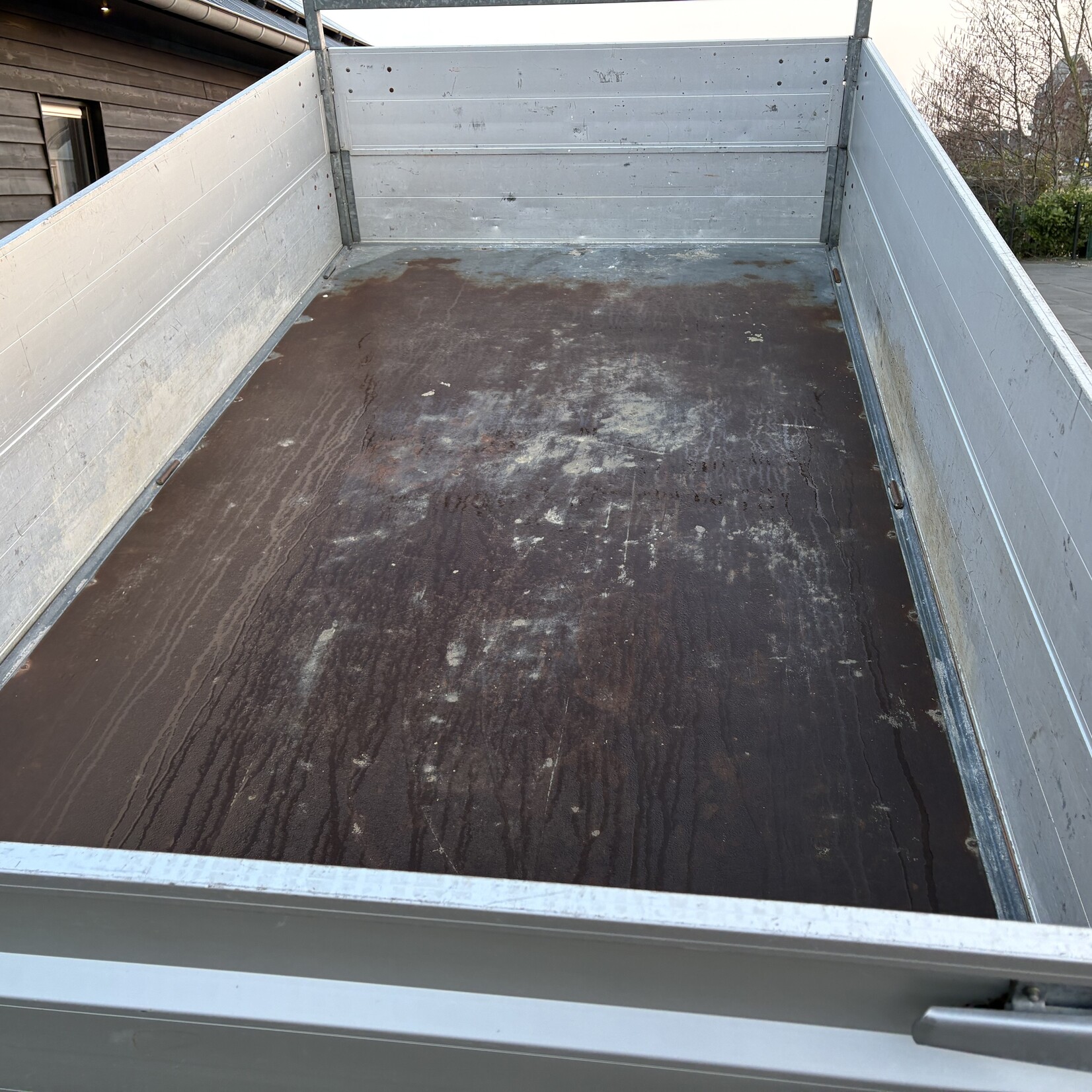 Hapert kipper 305 x 160 cm 3-zijdig met rijplaten en opzetborden