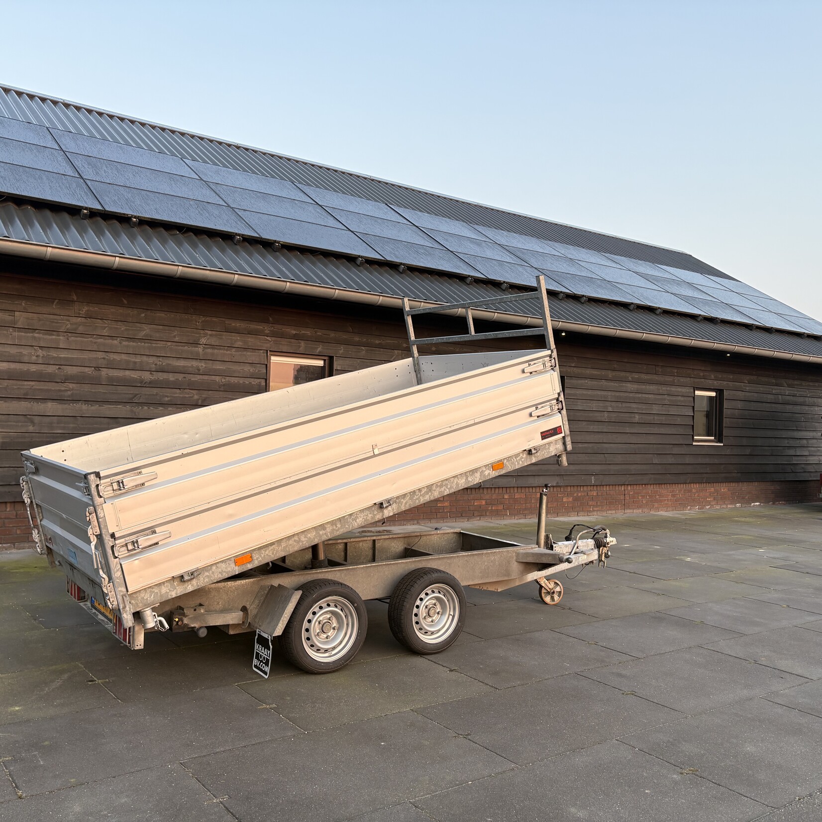 Hapert kipper 305 x 160 cm 3-zijdig met rijplaten en opzetborden