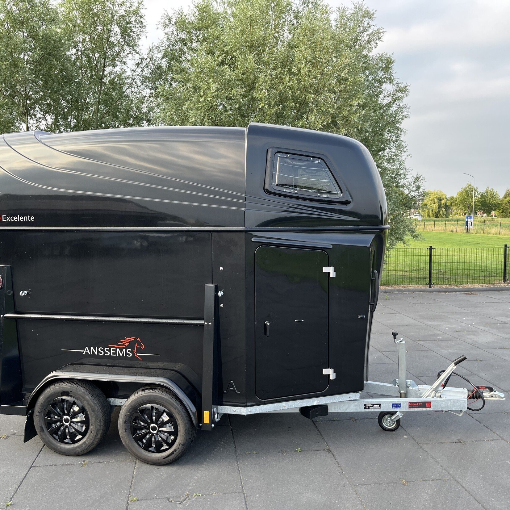 Anssems Excelente 2 paards paardentrailer VOL Kunststof incl zadelkamer !