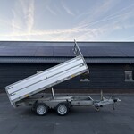 Hapert kipper 330 x 185 cm Ferro vloer met rijplaten en LED verlichting
