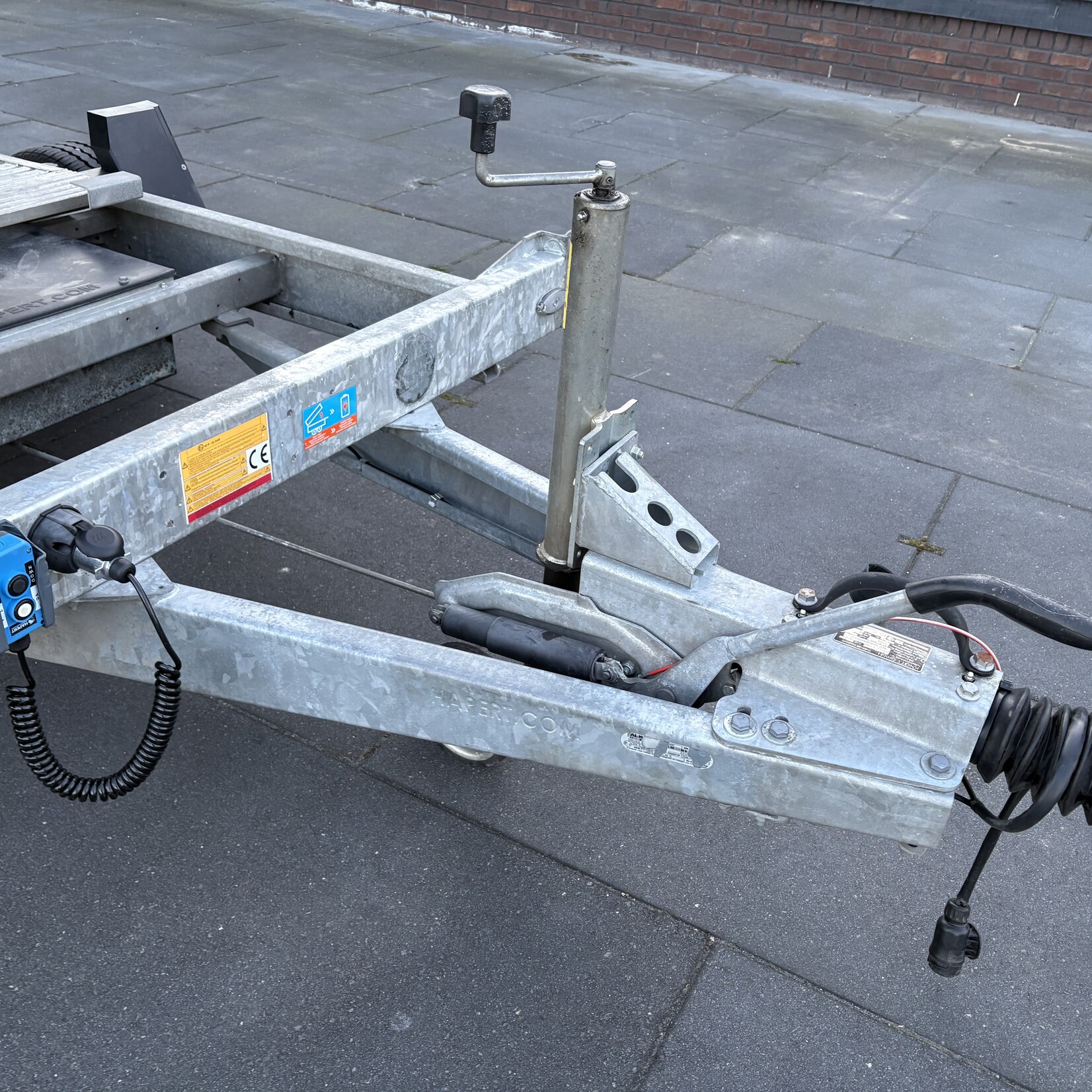 Hapert kipper 330 x 185 cm Ferro vloer met rijplaten en LED verlichting