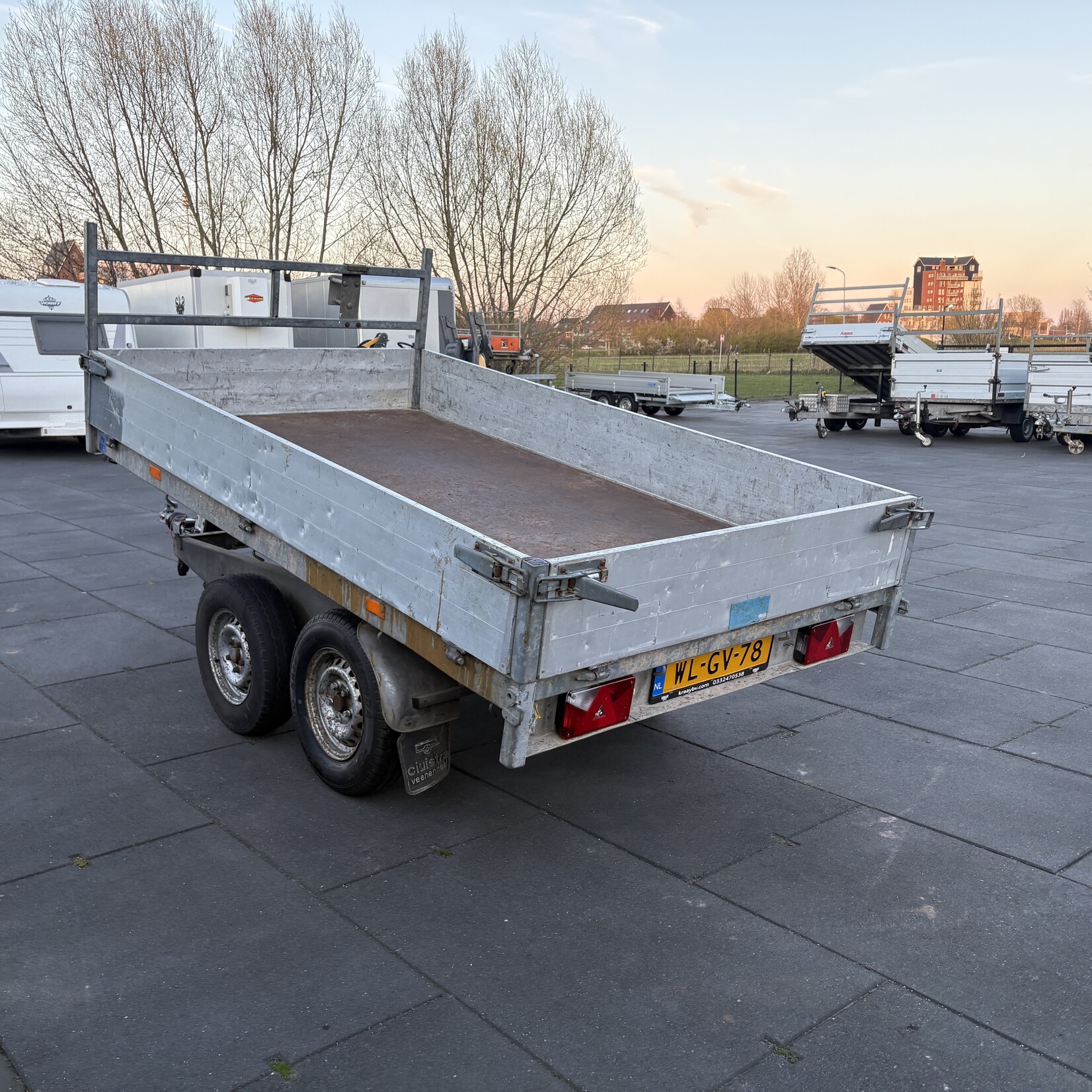 Hapert handpomp kipper 280 x 160 cm