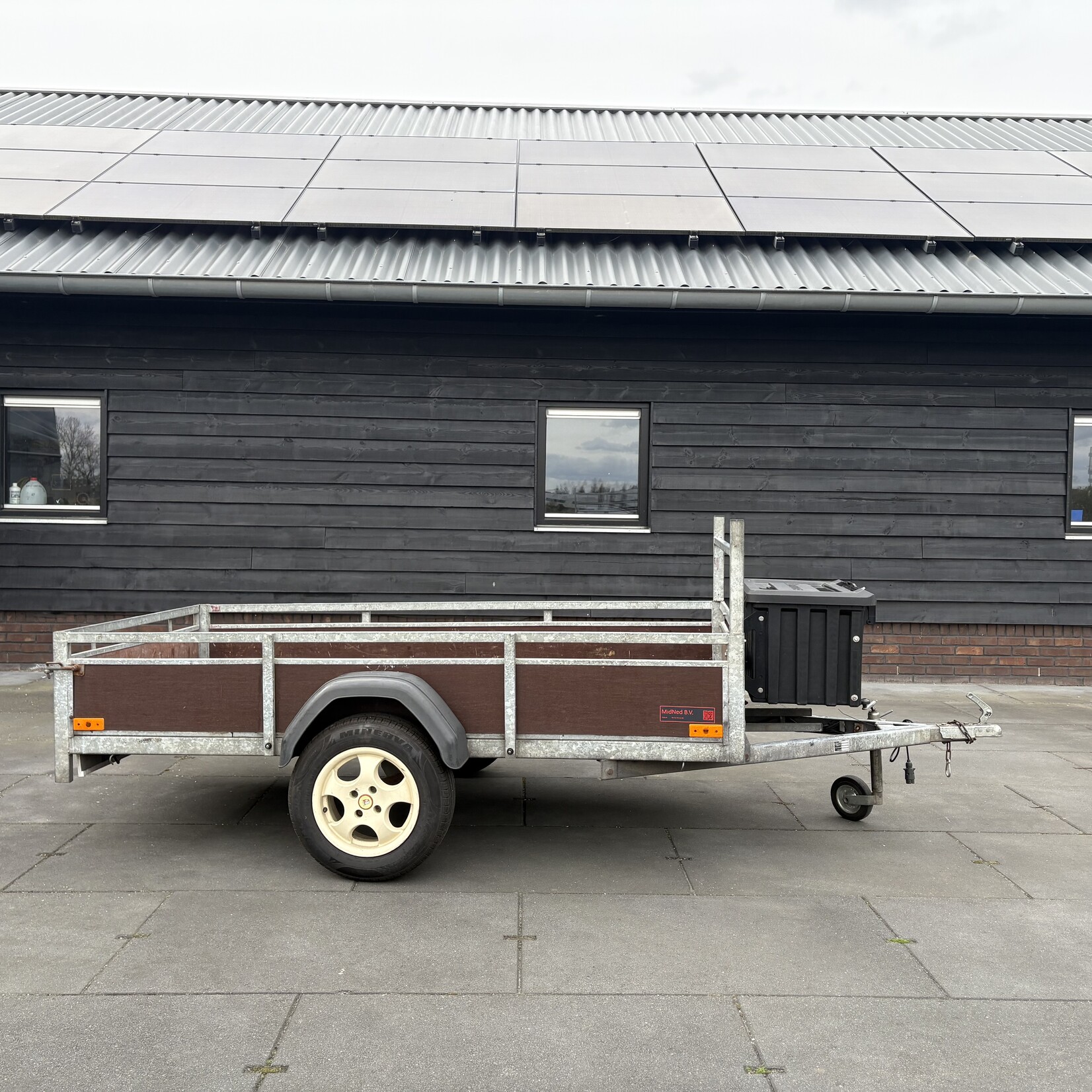 Bakwagen 250 x 130 cm 750 kg met dikke disselkist