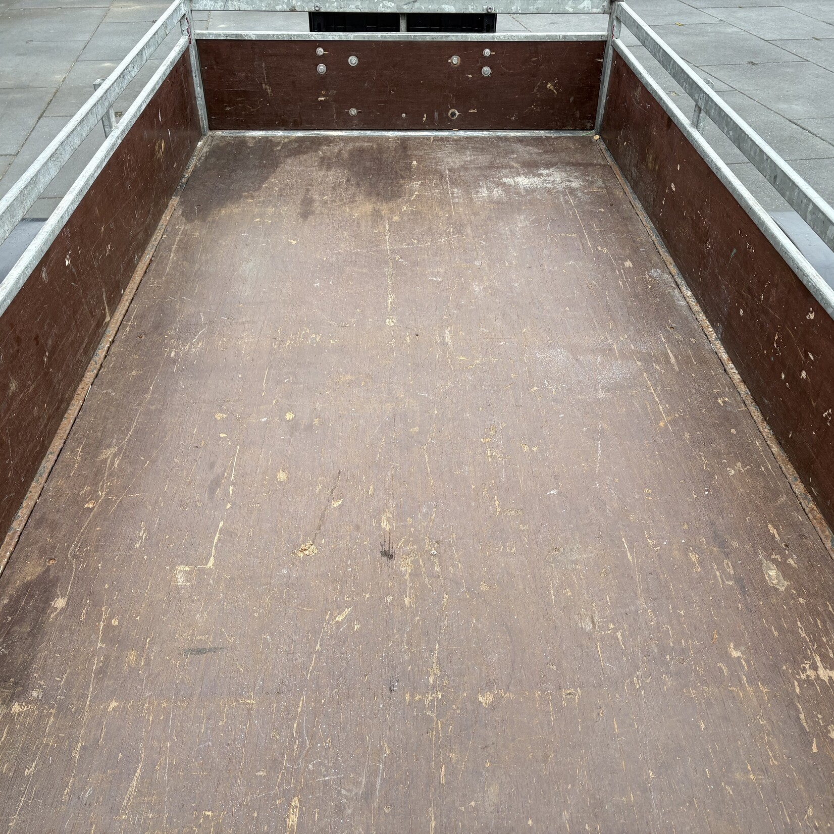 Bakwagen 250 x 130 cm 750 kg met dikke disselkist