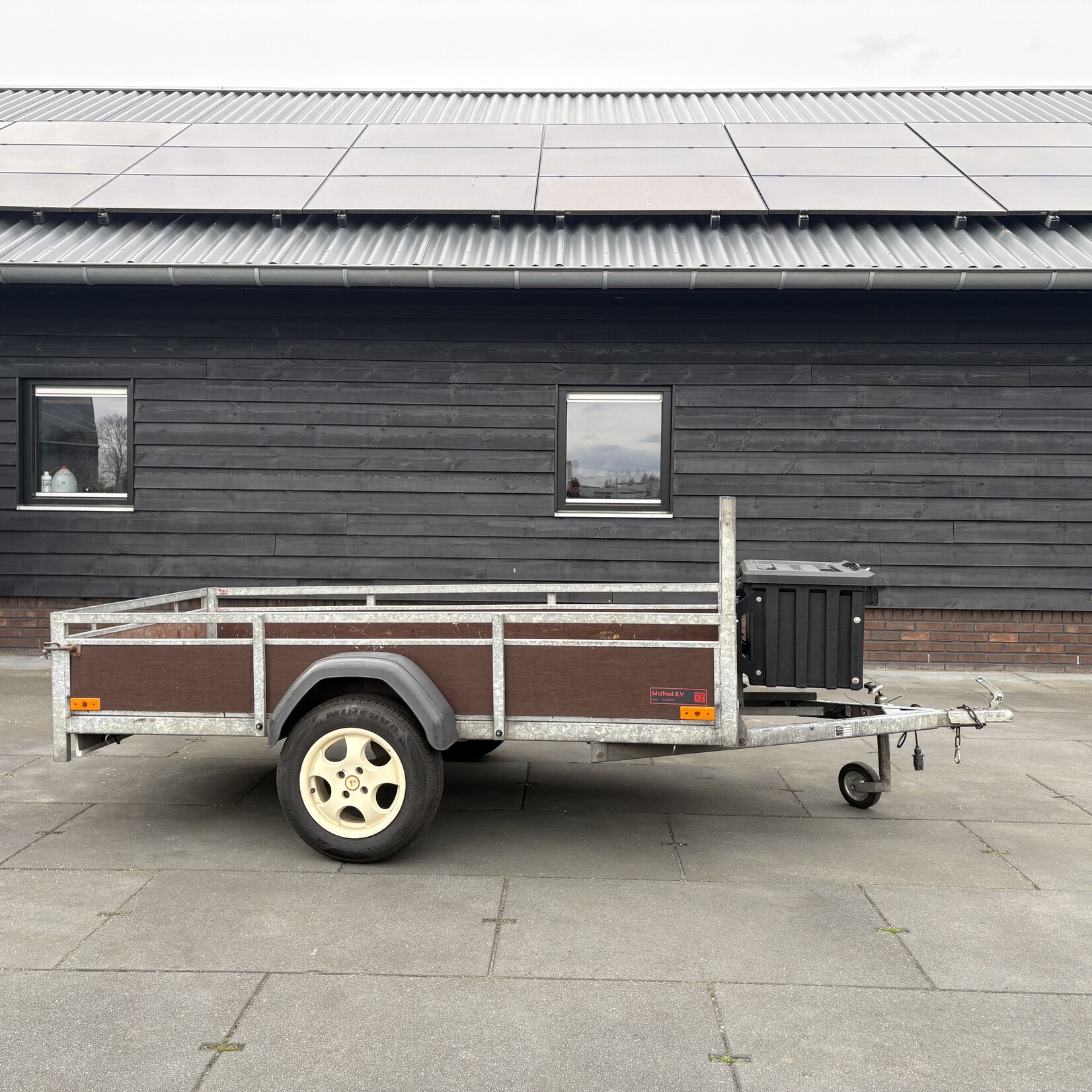 Bakwagen 250 x 130 cm 750 kg met dikke disselkist