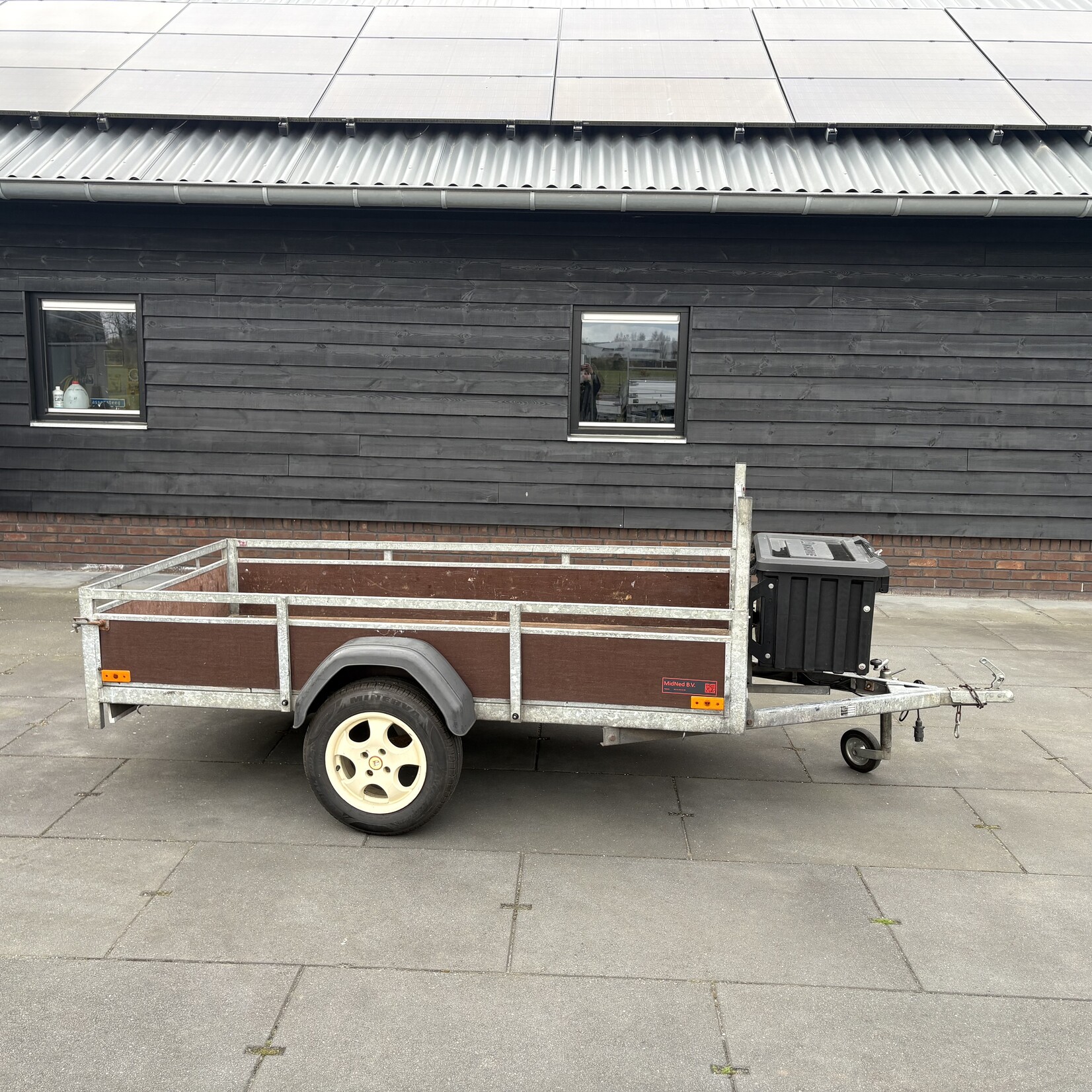 Bakwagen 250 x 130 cm 750 kg met dikke disselkist