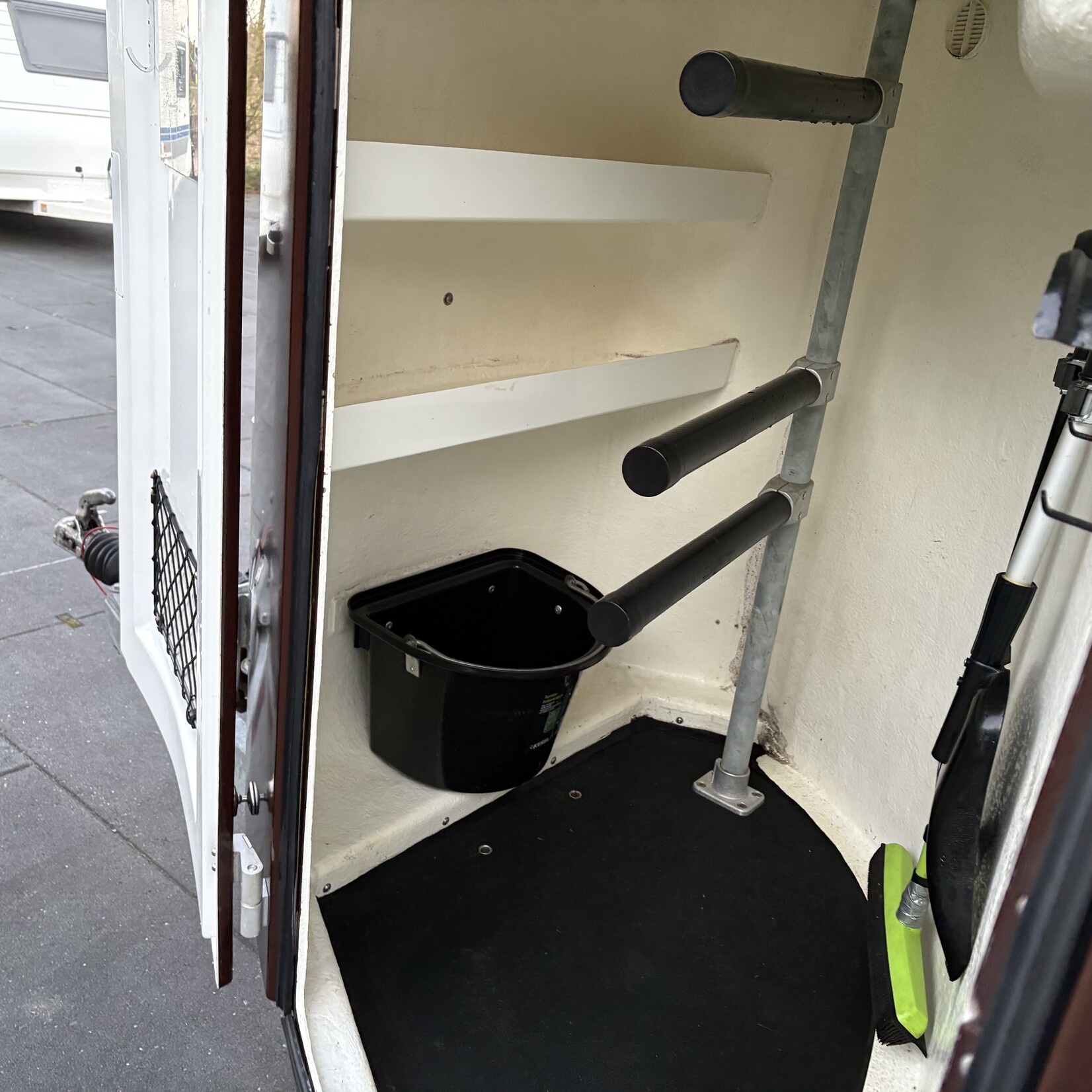 Careliner Bucker 2-paards trailer
