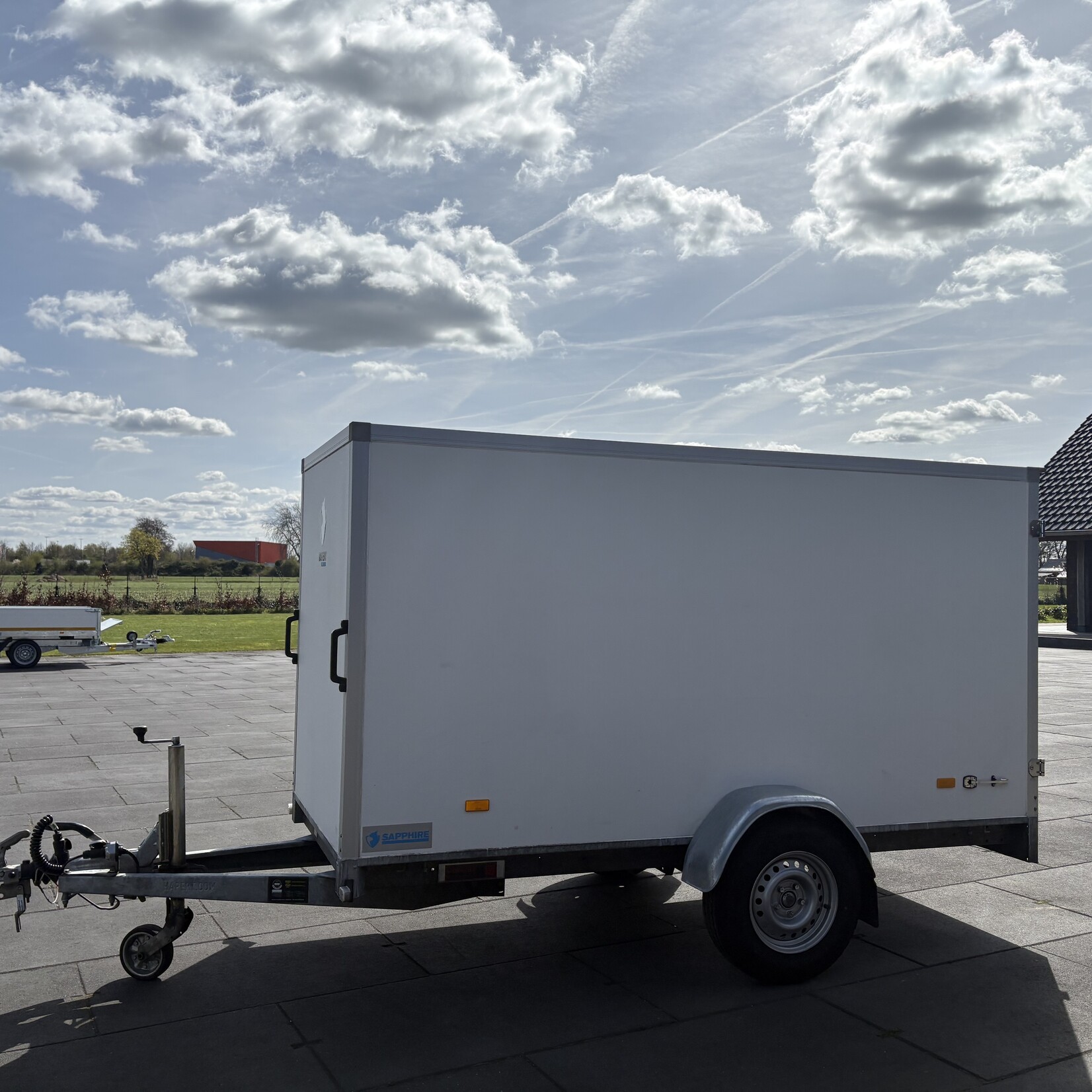 Hapert gesloten wagen 300 x 130 x 150 cm