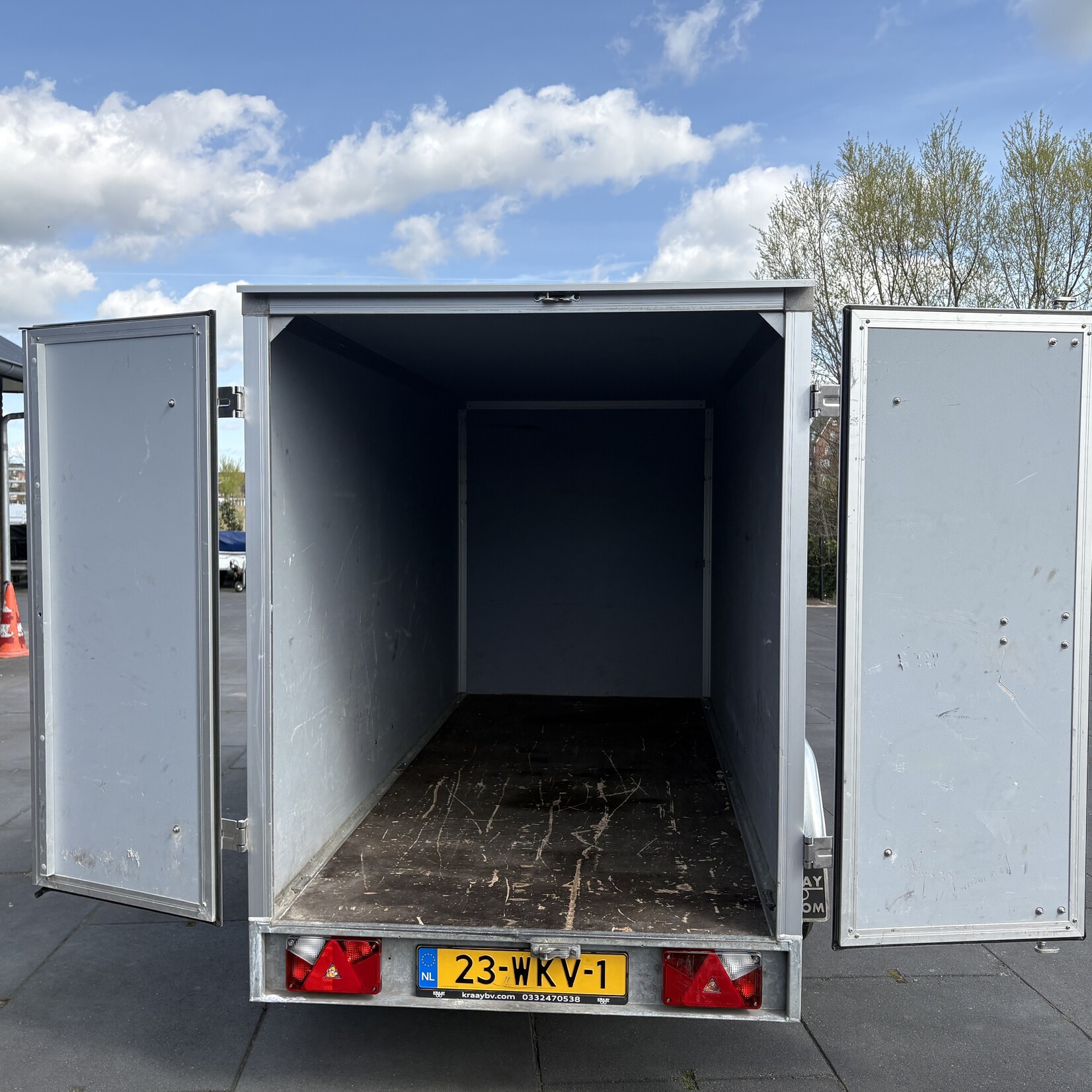 Hapert gesloten wagen 300 x 130 x 150 cm