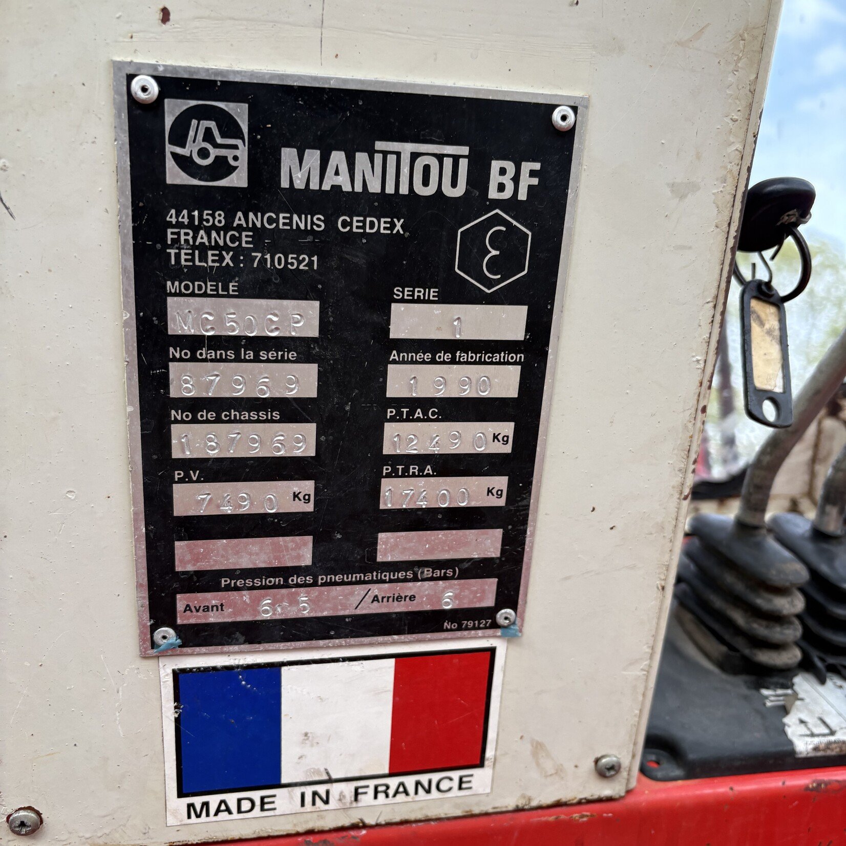 Manitou MC50CM Ruw terrein heftruck met cabine in goede staat