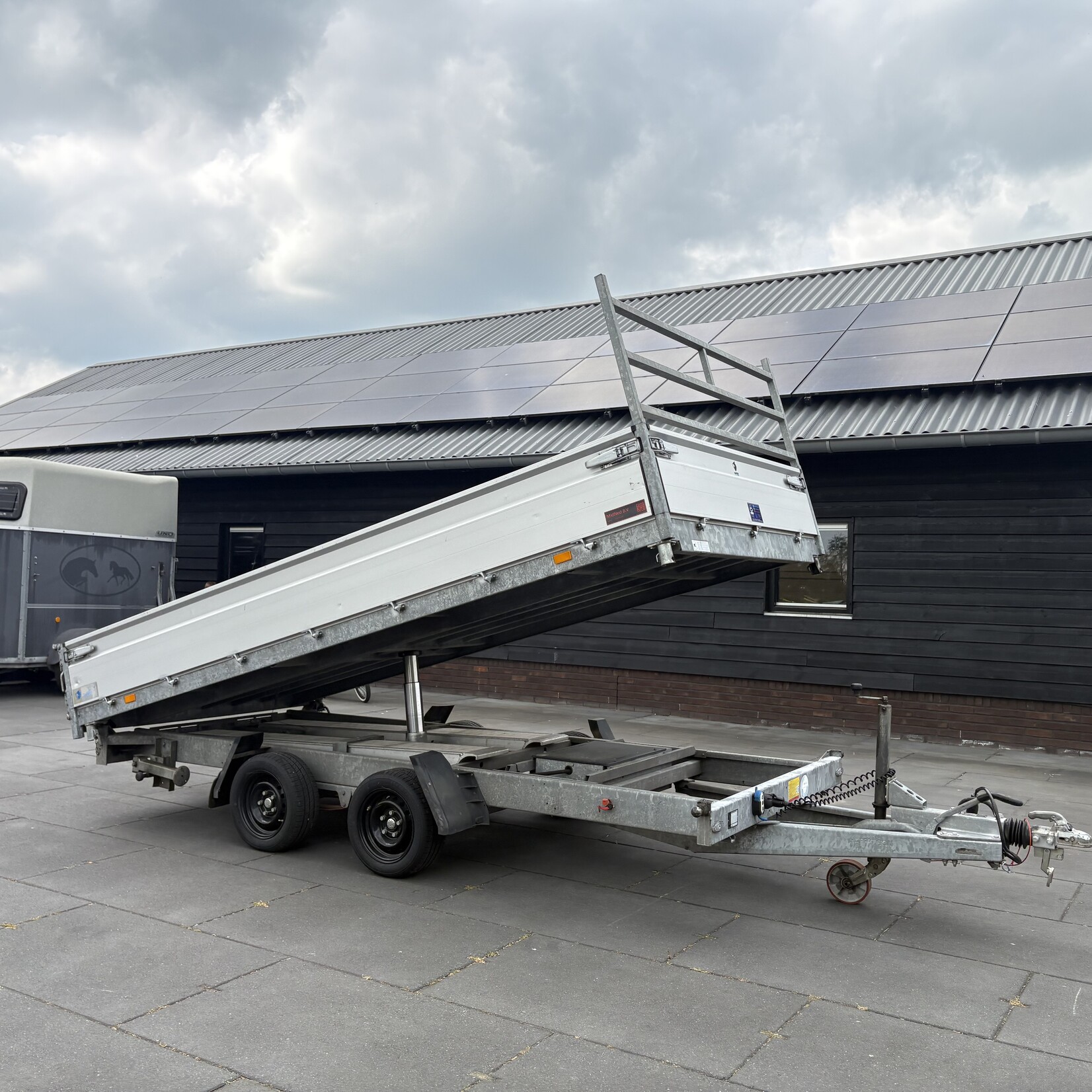 Hapert kipper 405 x 205 3500 kg in goede staat