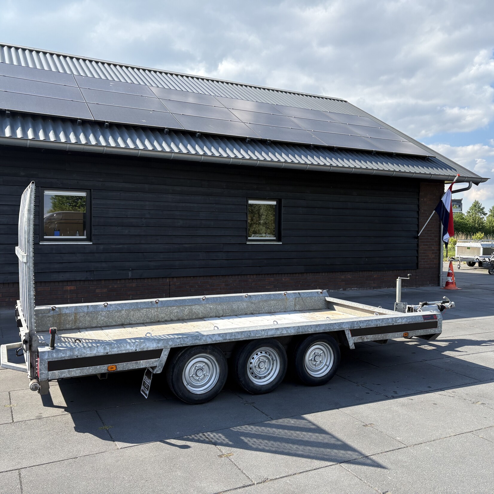Hulco Terrax 3-asser met 150 cm klep 74-WS-XZ