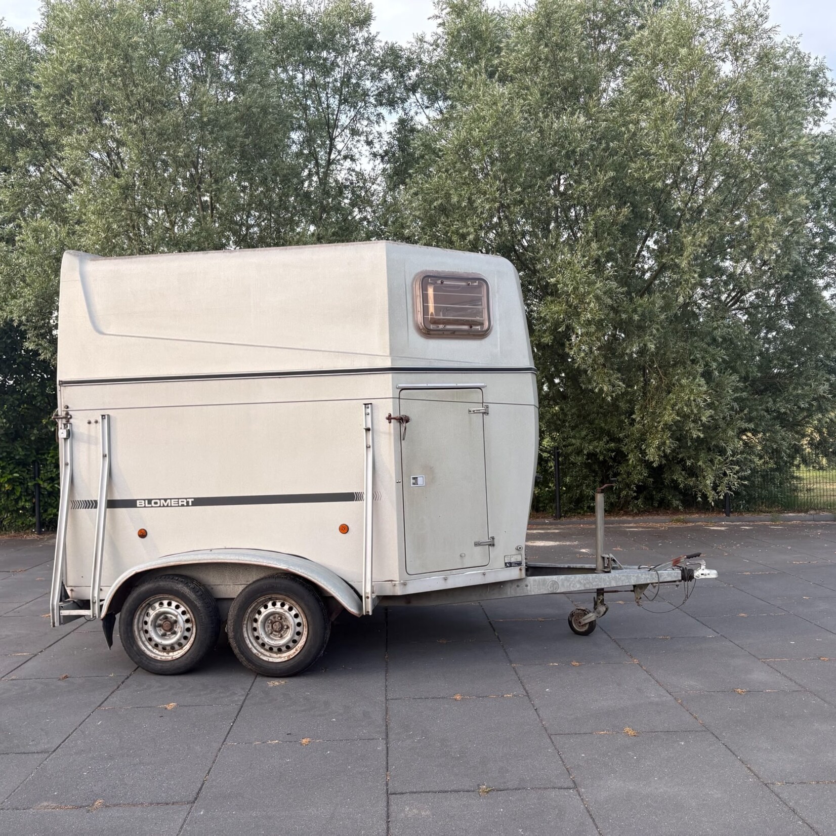 Blomert 2-paards paardentrailer LOW BUDGET !