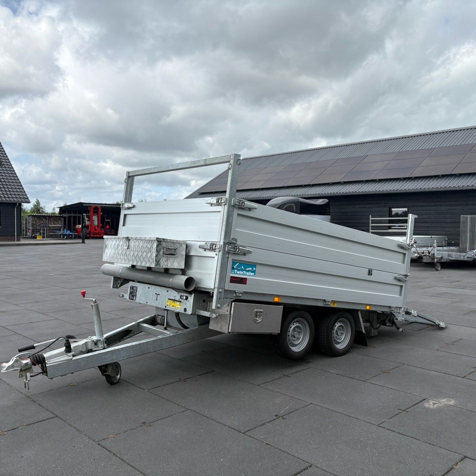 Twin Trailer 310 x 182 cm met veel handige opties 6 maanden oud !