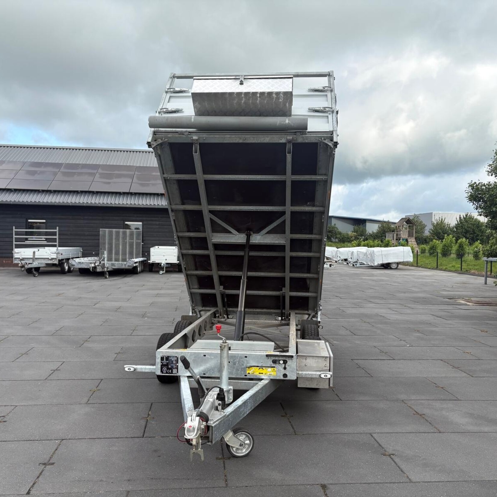 Twin Trailer 310 x 182 cm met veel handige opties 6 maanden oud !