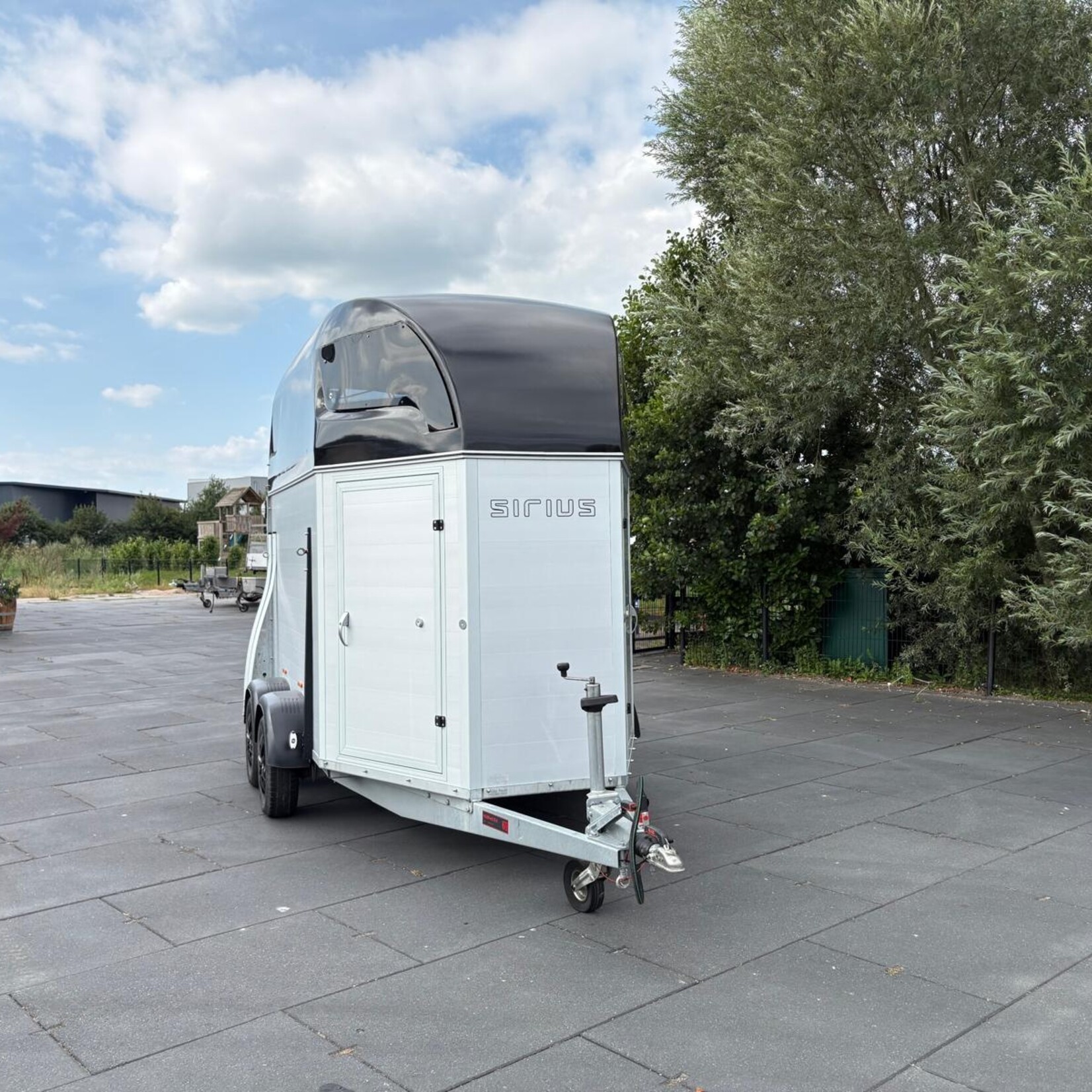 Sirius S 75 volledig alu met zadelkamer 2-paards