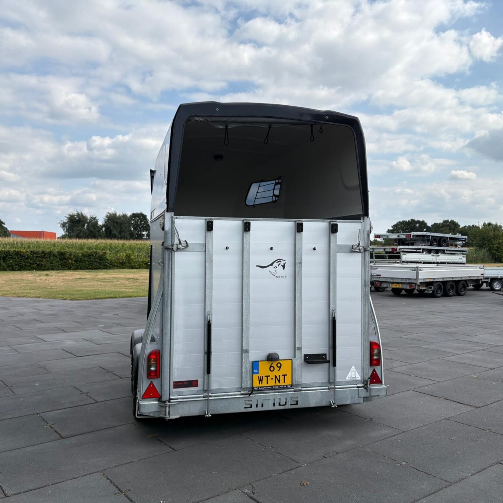 Sirius S 75 volledig alu met zadelkamer 2-paards