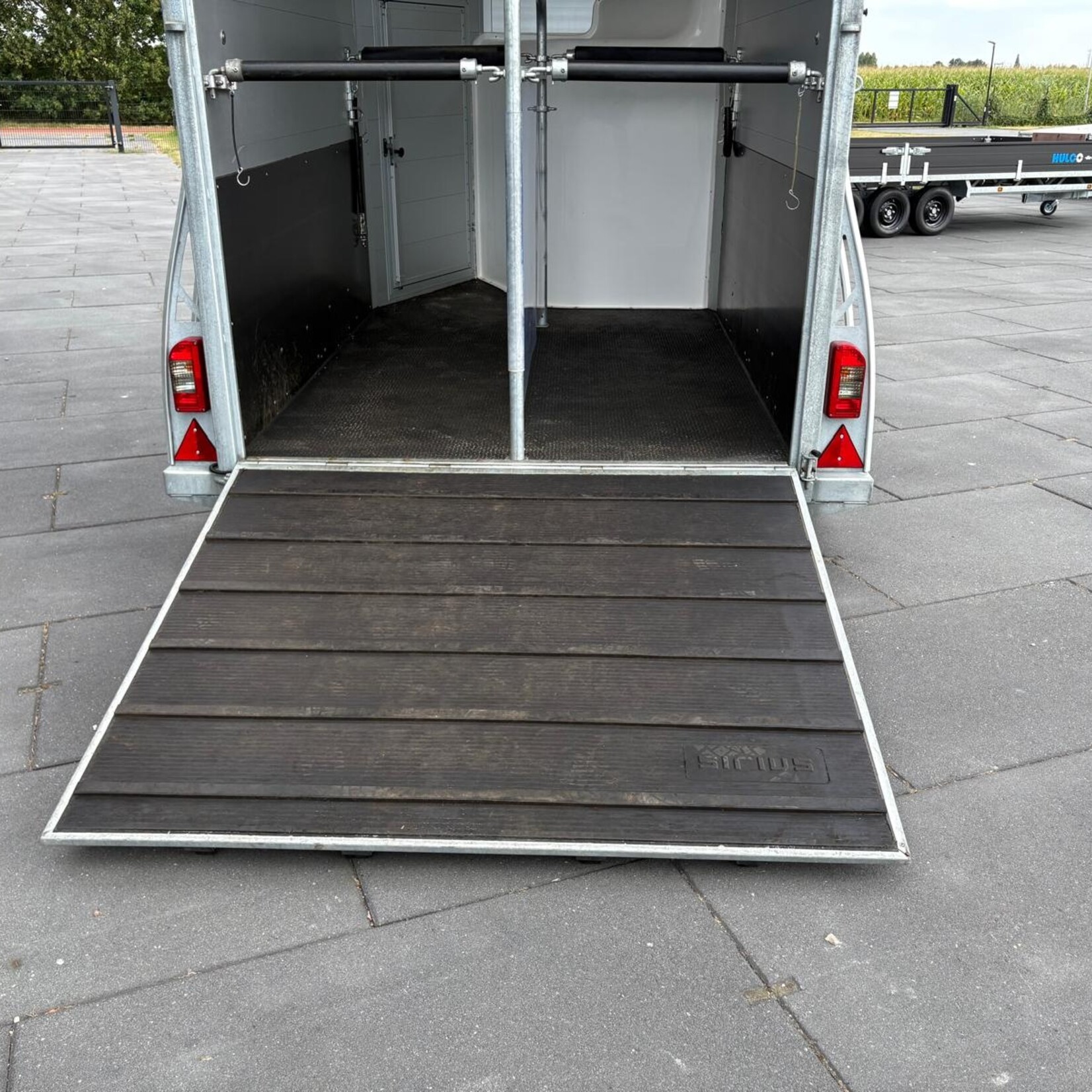 Sirius S 75 volledig alu met zadelkamer 2-paards