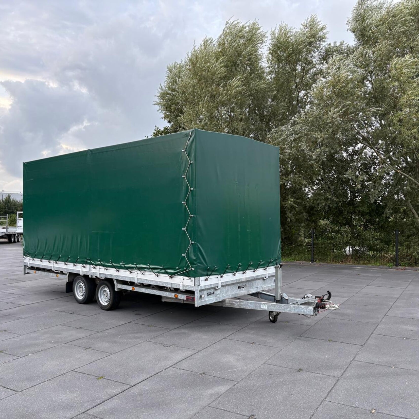 Hulco Meddax 500 x 205 cm incl huif in goede staat