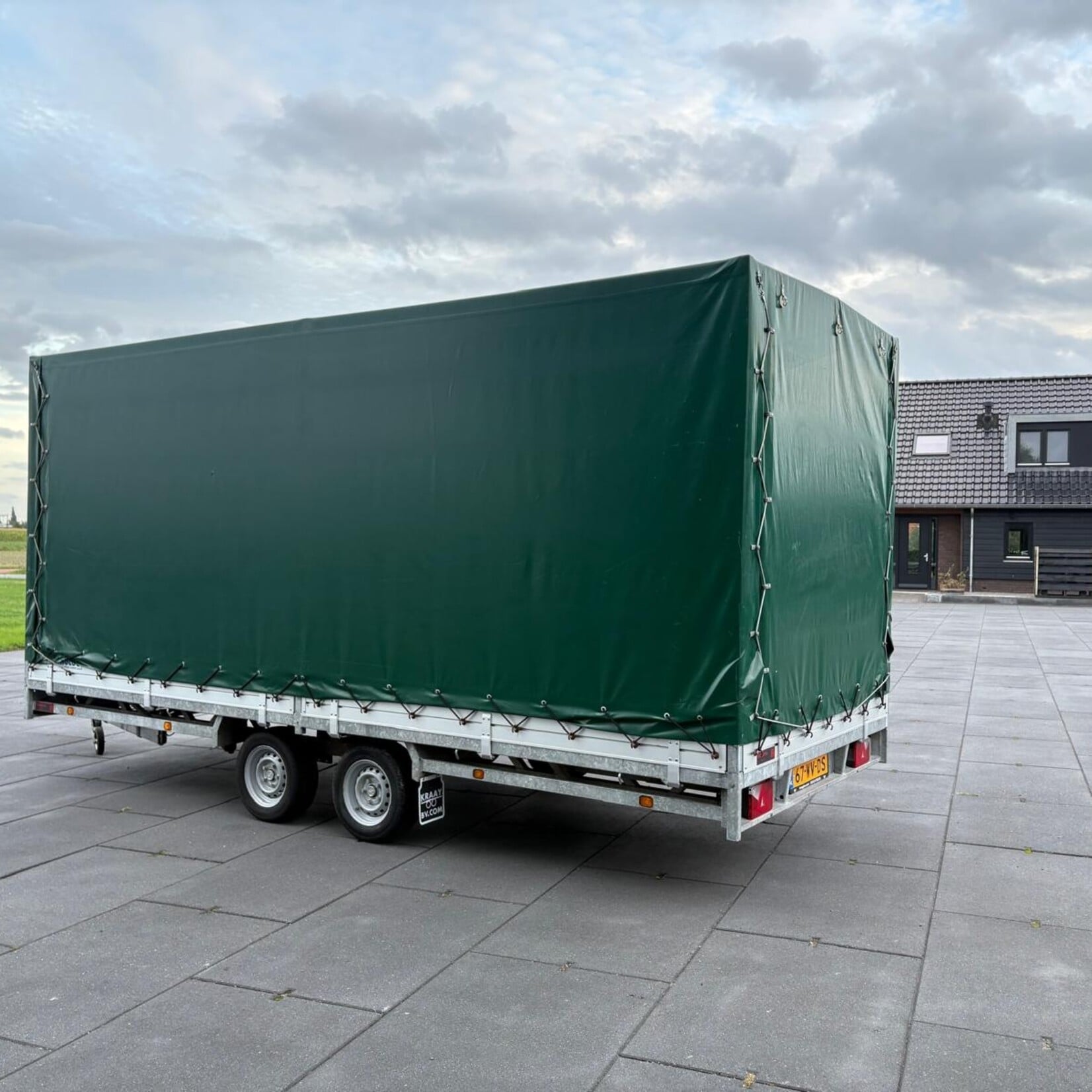 Hulco Meddax 500 x 205 cm incl huif in goede staat