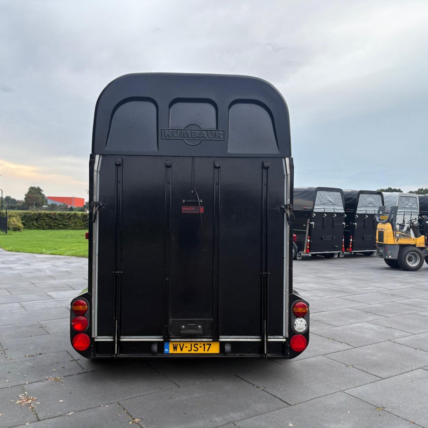 Humbaur Paardentrailer 2-paards vol poly met alu bodem en zk