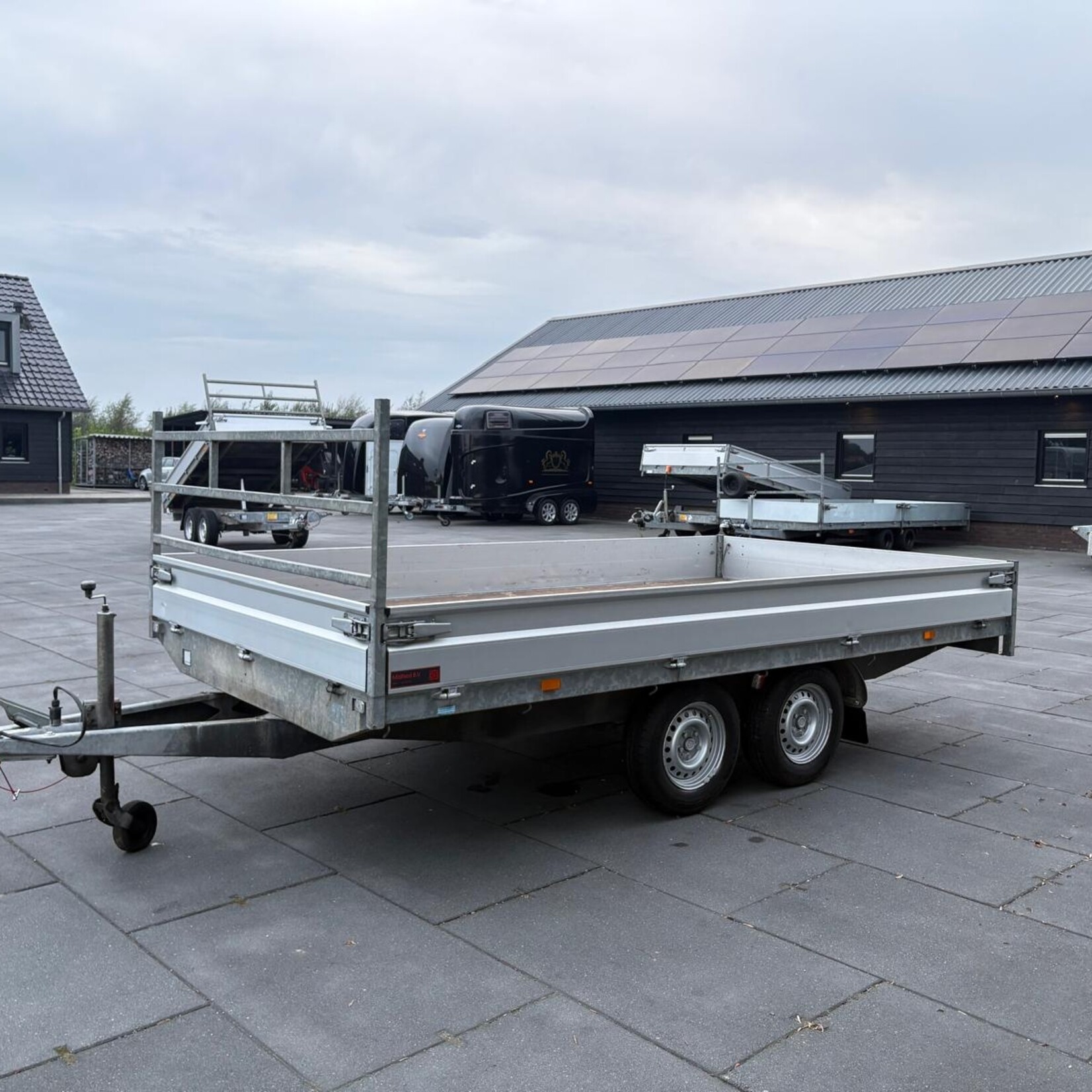 Hapert plateauwagen 405 x 220 cm