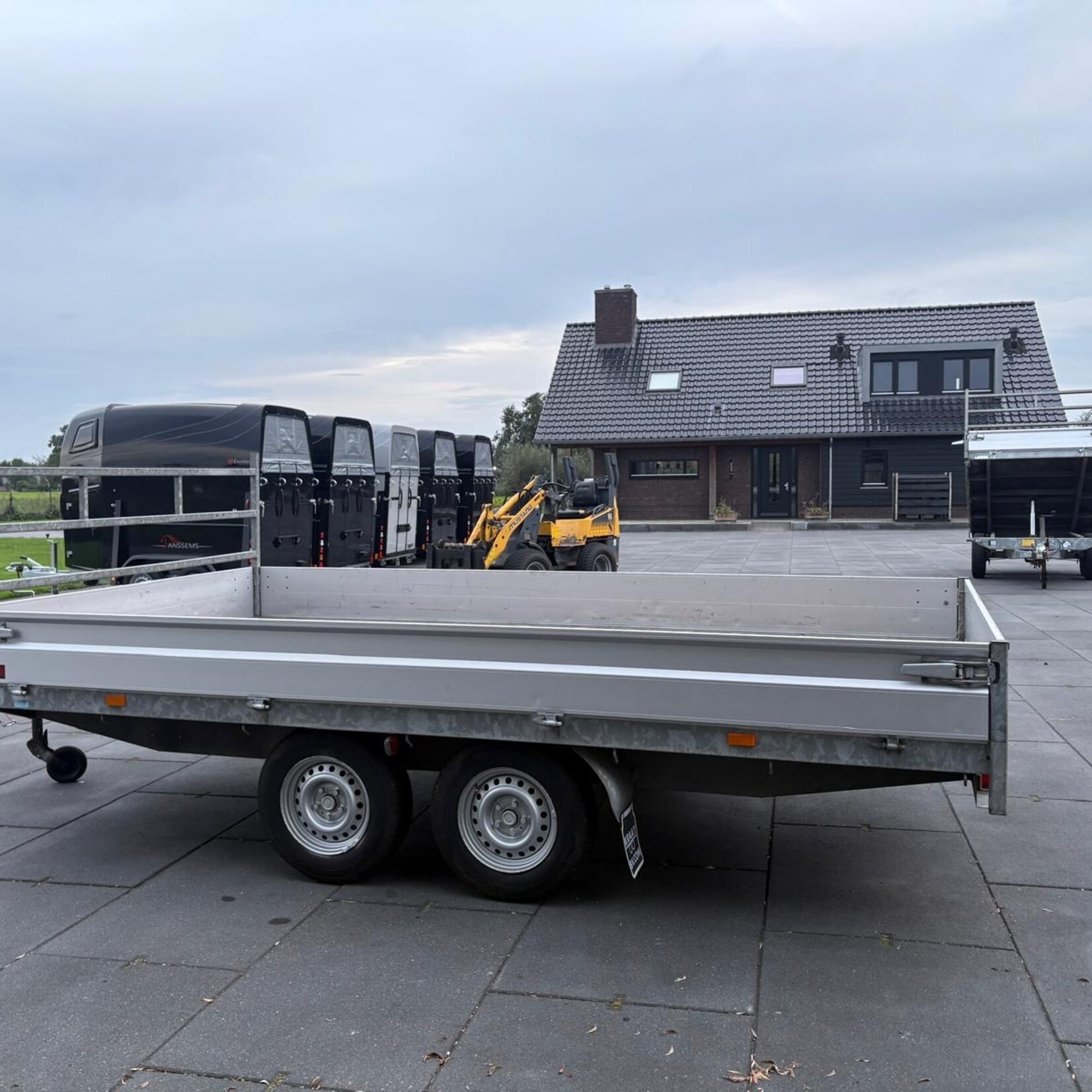 Hapert plateauwagen 405 x 220 cm